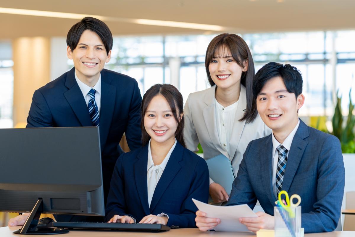 【大阪】マーケティング担当（責任者候補）｜国内外に100店舗以上展開する成長企業/株式会社ZUND